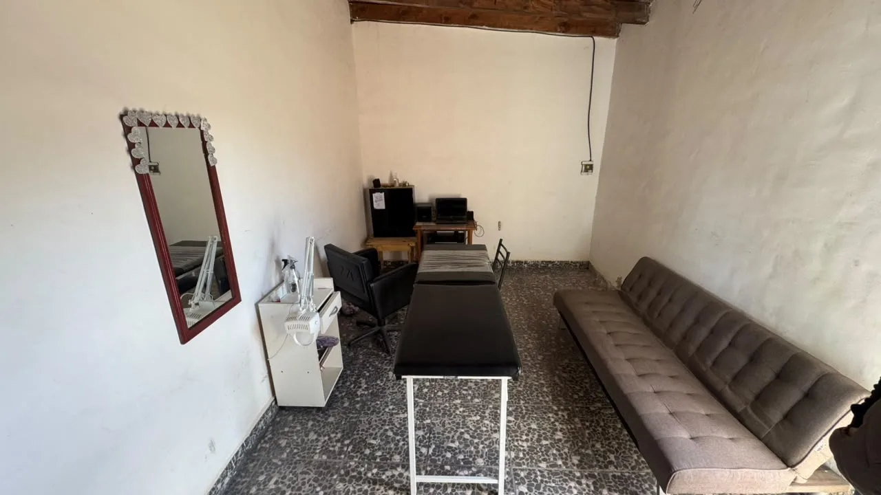 HERMOSA VIVIENDA AMPLIA/CON DOS DORMITORIOS INDEPENDIENTES — foto 3