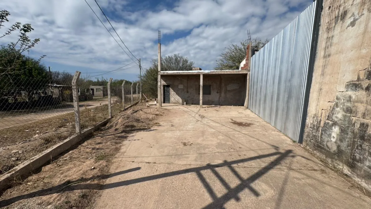 VENTA /ALQUILER /GALPON CON DEPARTAMENTO INDEPENDIENTE — foto 9